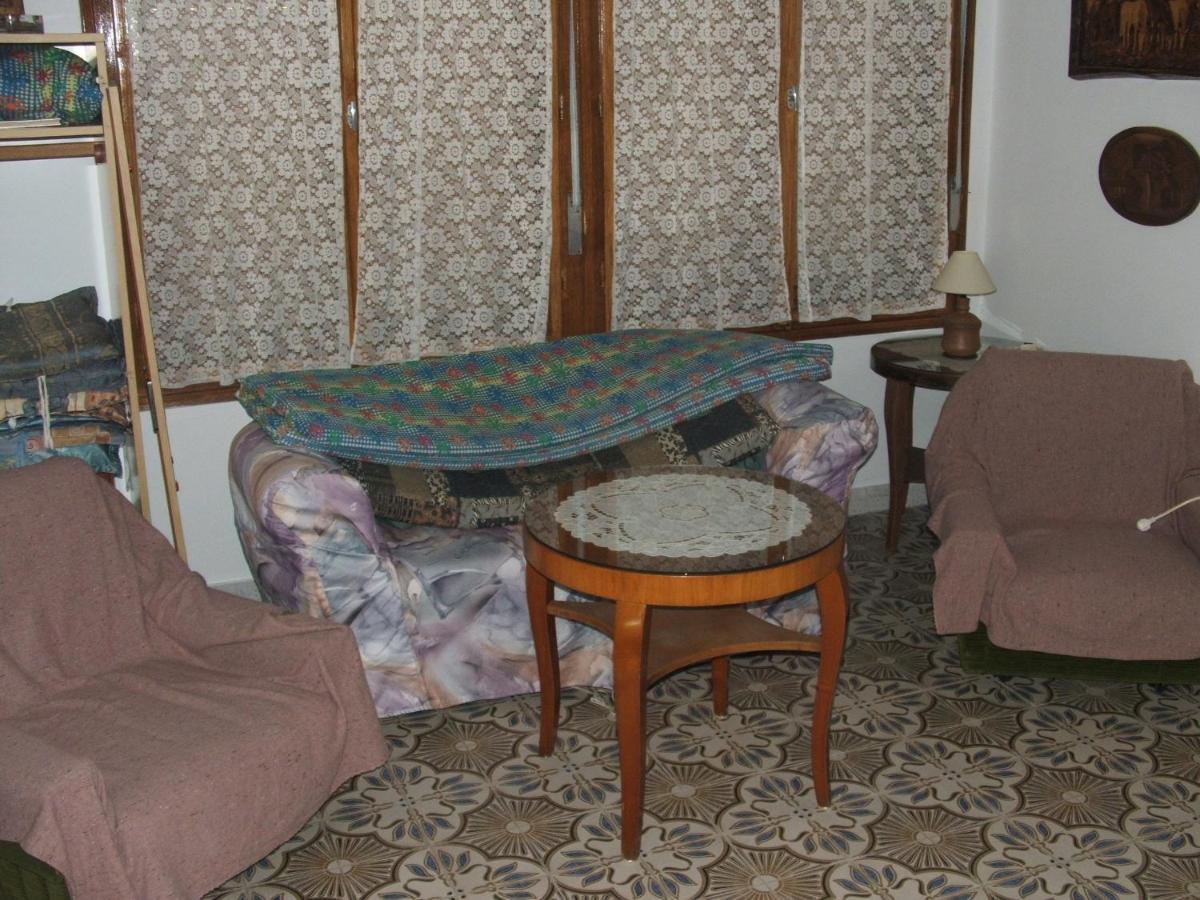 Agancs Vendeghaz Hotell Balatonszárszó Exteriör bild
